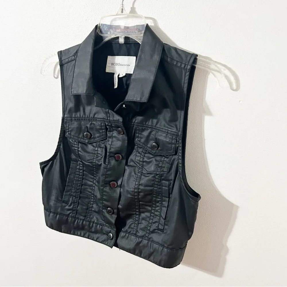 BCBGeneration Black Faux Leather Crop Sleeveless Vest Button Front Point Collar